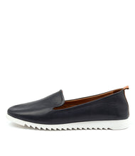 Load image into Gallery viewer, Diana Ferrari PIQUE, taupe & navy